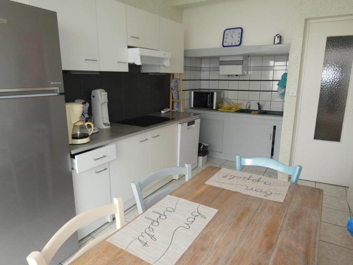Appartement T3 Avec Terrasses Et Parking Prive En Centre-Ville De Royan, A 200M De La Plage - Fr-1-71-90 Экстерьер фото